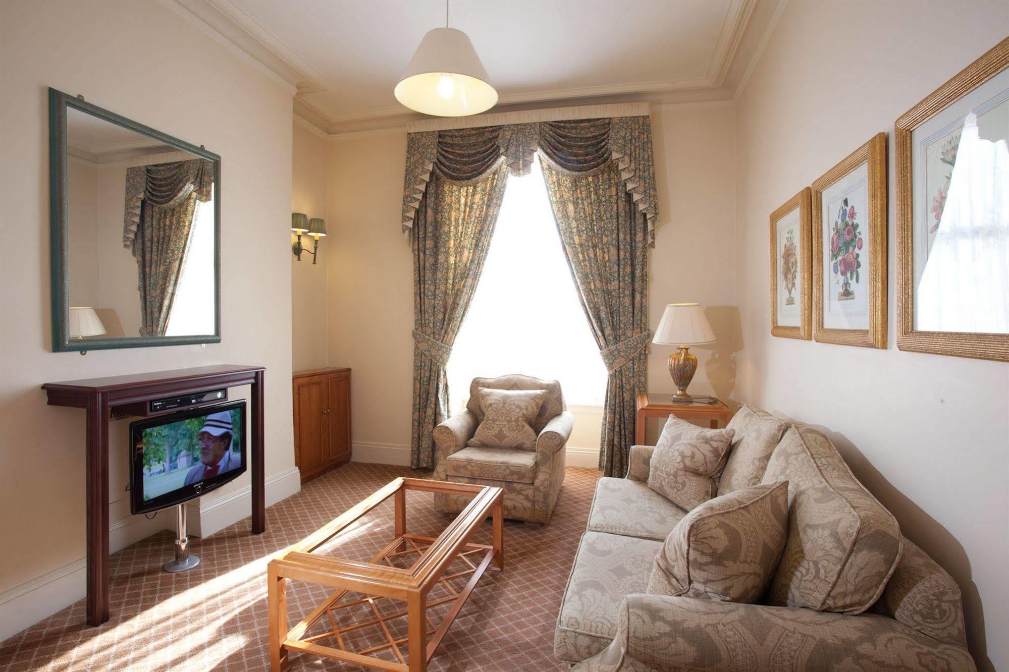 Skene House Hotels - Holburn Абердин Экстерьер фото